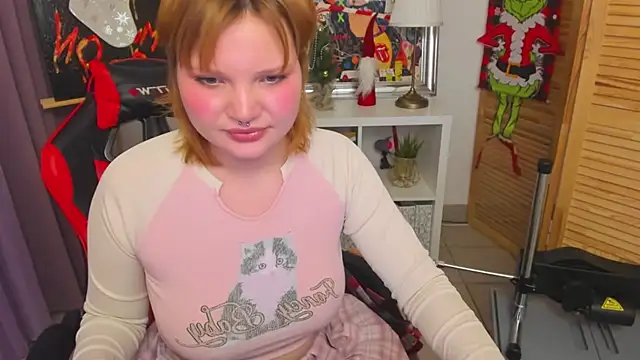 babyyullii online show from 12-15-25, 02:54