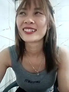Snapshot of Em_xinh01 chatting on 06-11-26, 03:10 Em xinh01 online show from 06-11-26, 03:10
