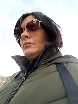 Piediniecollant online show from 03-18-26, 11:13