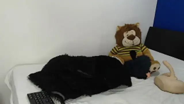 EmmilyConnor online show from 06-12-26, 02:38