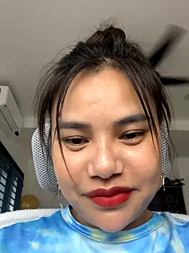 VinaVibe online show from 10-28-25, 04:49