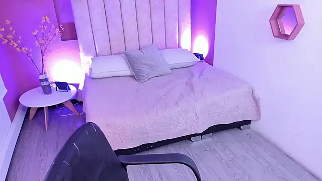 Snapshot of mia_jagger chatting on 02-07-26, 08:56 mia jagger online show from 02-07-26, 08:56