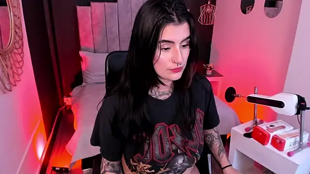 Snapshot of mia_jagger chatting on 03-07-26, 09:01 mia jagger online show from 03-07-26, 09:01