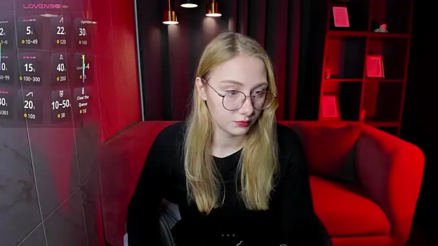 Liana Ln online show from 12-20-25, 02:13