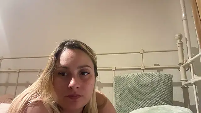 Snapshot of EngelHelene chatting on 06-10-26, 07:13 EngelHelene online show from 06-10-26, 07:13