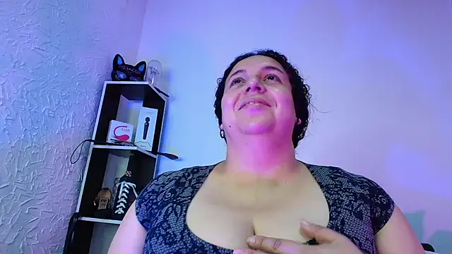 Natasha Amber online show from 11-18-25, 03:27