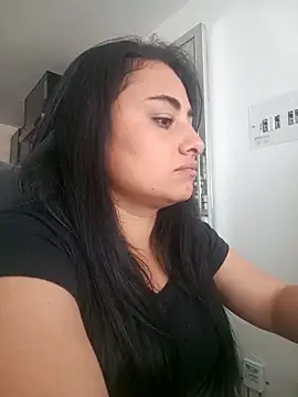 solandrea online show from 10-28-25, 04:31