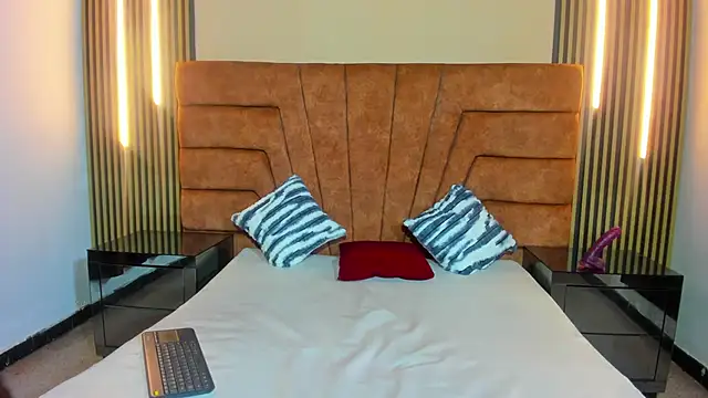 Camila-Valverde online show from 03-19-26, 02:54