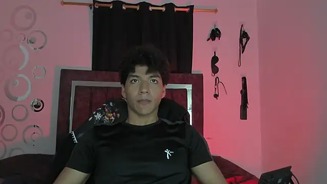 Snapshot of Maximiliano_Khalil chatting on 12-02-25, 07:20 Maximiliano Khalil online show from 12-02-25, 07:20