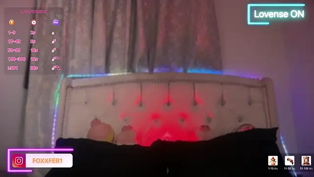 Snapshot of FernandaFox_ chatting on 06-08-26, 04:13 FernandaFox online show from 06-08-26, 04:13