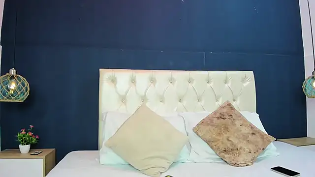 Snapshot of Kim_Luna1 chatting on 12-02-25, 12:27 Kim Luna1 online show from 12-02-25, 12:27