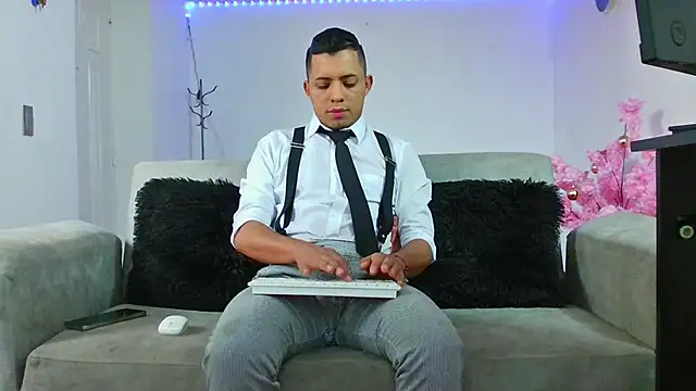 Mike Fetiche online show from 12-20-25, 12:01