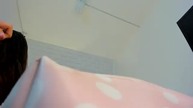 victoria 243 online show from 02-26-26, 04:44