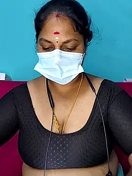 Snapshot of deepikasree143 chatting on 11-17-25, 08:03 deepikasree143 online show from 11-17-25, 08:03