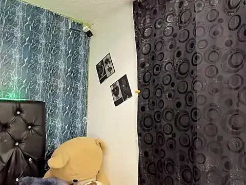 Snapshot of matewhottx18 chatting on 10-29-25, 10:44 matewhottx18 online show from 10-29-25, 10:44