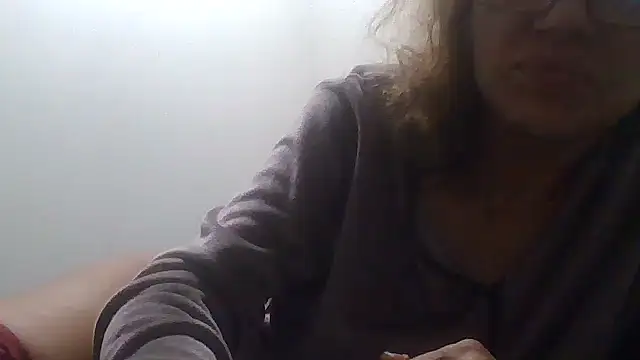 loveryvicky online show from 11-16-25, 01:00