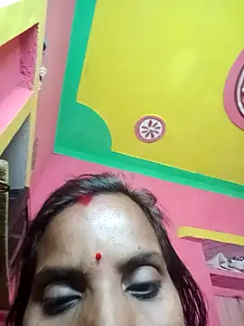 Snapshot of Anju_setty chatting on 11-08-25, 05:23 Anju setty online show from 11-08-25, 05:23