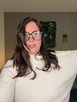 MysteryGirl   online show from 04-02-26, 07:17