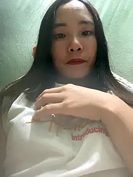 Snapshot of Elysia-007 chatting on 11-06-25, 12:39 Elysia-007 online show from 11-06-25, 12:39