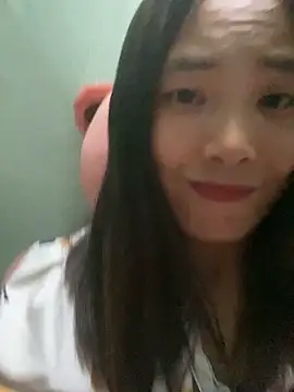 Snapshot of Elysia-007 chatting on 12-17-25, 11:27 Elysia-007 online show from 12-17-25, 11:27