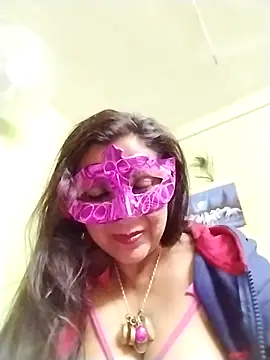 Snapshot of LOVE__RANI chatting on 11-20-25, 06:35 LOVE RANI online show from 11-20-25, 06:35