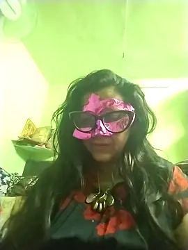 Snapshot of LOVE__RANI chatting on 12-01-25, 12:37 LOVE RANI online show from 12-01-25, 12:37