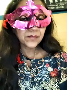 Snapshot of LOVE__RANI chatting on 12-22-25, 11:24 LOVE RANI online show from 12-22-25, 11:24