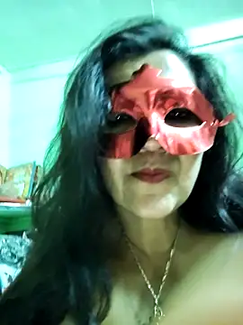 Snapshot of LOVE__RANI chatting on 02-17-26, 11:18 LOVE RANI online show from 02-17-26, 11:18