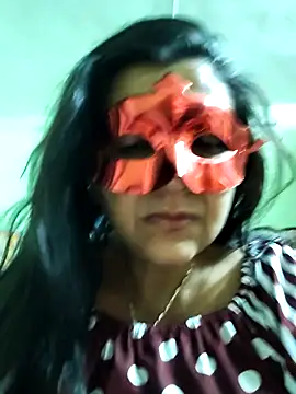 Snapshot of LOVE__RANI chatting on 02-20-26, 11:05 LOVE RANI online show from 02-20-26, 11:05