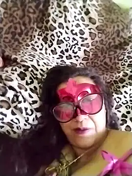 Snapshot of LOVE__RANI chatting on 02-24-26, 11:58 LOVE RANI online show from 02-24-26, 11:58
