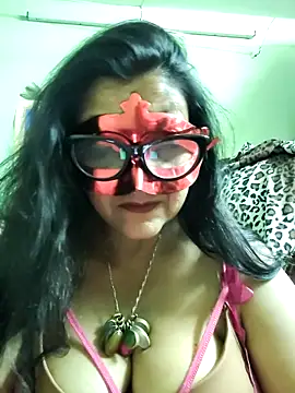 Snapshot of LOVE__RANI chatting on 03-09-26, 06:23 LOVE RANI online show from 03-09-26, 06:23