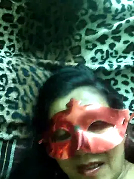 Snapshot of LOVE__RANI chatting on 04-23-26, 06:21 LOVE RANI online show from 04-23-26, 06:21