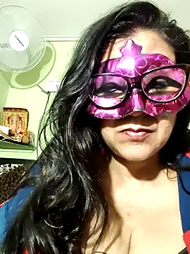 Snapshot of LOVE__RANI chatting on 07-24-26, 09:24 LOVE RANI online show from 07-24-26, 09:24