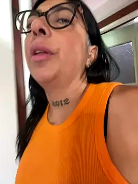 Snapshot of solmorochia chatting on 12-04-25, 02:59 solmorochia online show from 12-04-25, 02:59