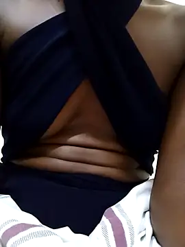 NellaGrey online show from 10-31-25, 04:41