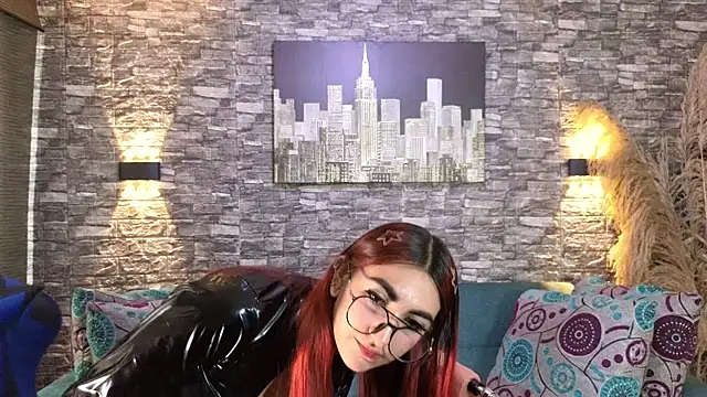 venusevanss online show from 10-28-25, 01:25