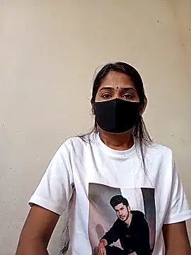 Green LaDY66 online show from 11-03-25, 03:41