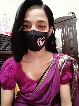 Green LaDY66 online show from 06-11-26, 11:19