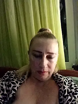 Esenia505 online show from 11-15-25, 01:40