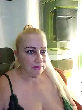 Esenia505 online show from 11-25-25, 05:07