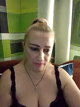 Esenia505 online show from 12-16-25, 03:11