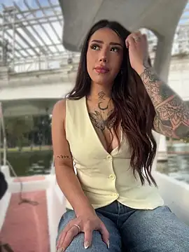 AshleyWinslow online show from 04-14-26, 08:15