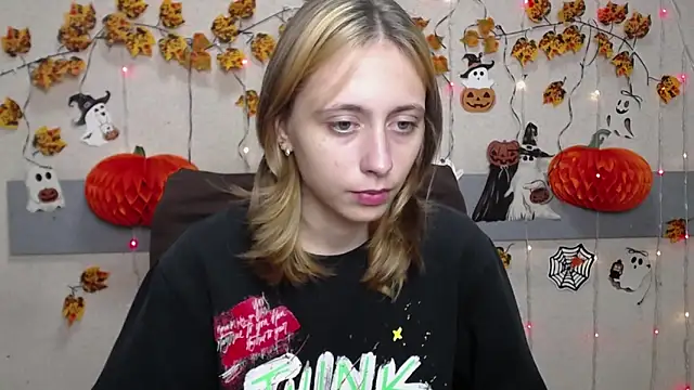 TracyLll online show from 11-10-25, 11:53