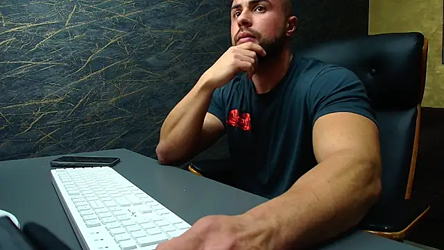 Snapshot of HayesWood chatting on 11-07-25, 05:29 HayesWood online show from 11-07-25, 05:29