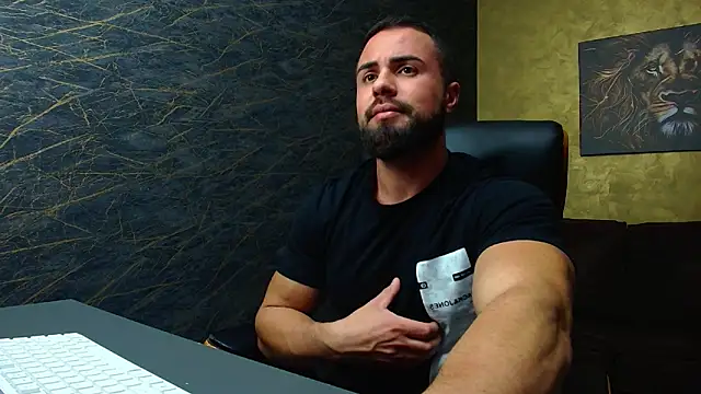 Snapshot of HayesWood chatting on 11-15-25, 06:00 HayesWood online show from 11-15-25, 06:00