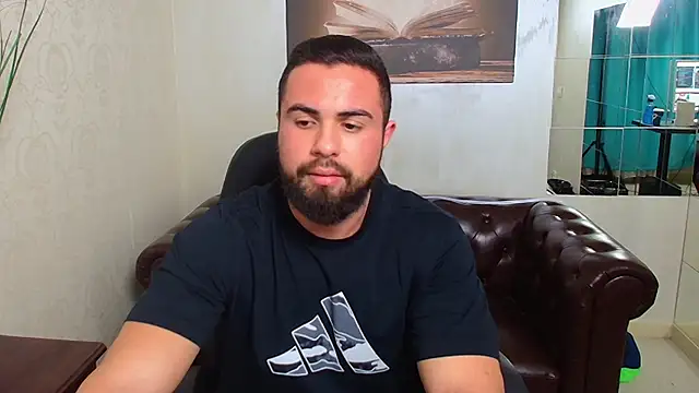 Snapshot of HayesWood chatting on 12-17-25, 05:46 HayesWood online show from 12-17-25, 05:46