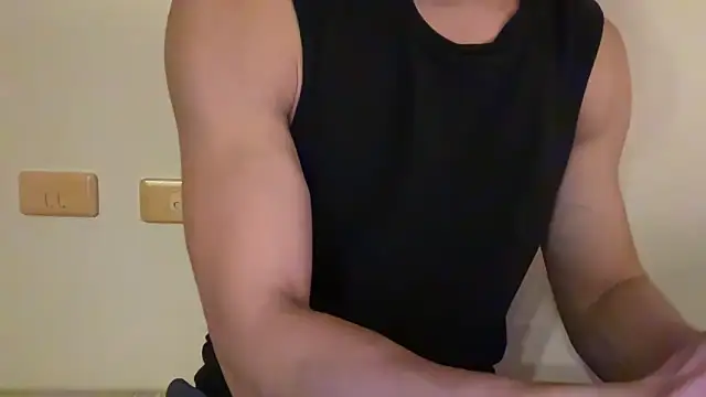 Snapshot of dudeseven chatting on 05-15-26, 12:12 dudeseven online show from 05-15-26, 12:12