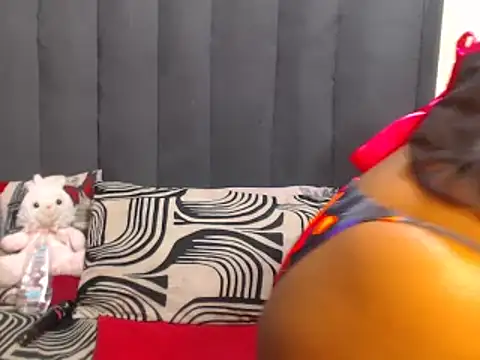 SwaziBeauty online show from 04-25-26, 01:41