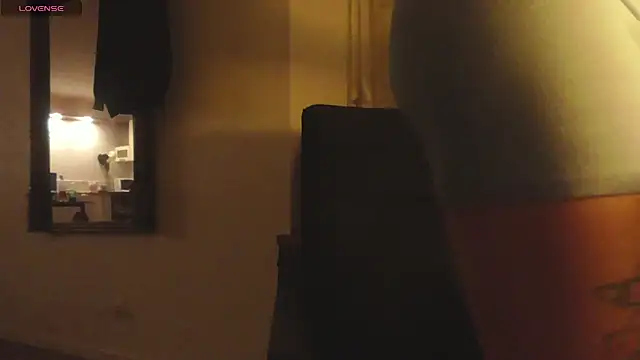 Snapshot of adeux2 chatting on 02-05-26, 01:21 adeux2 online show from 02-05-26, 01:21