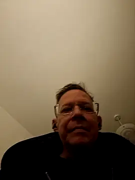 English1976 online show from 10-28-25, 06:54